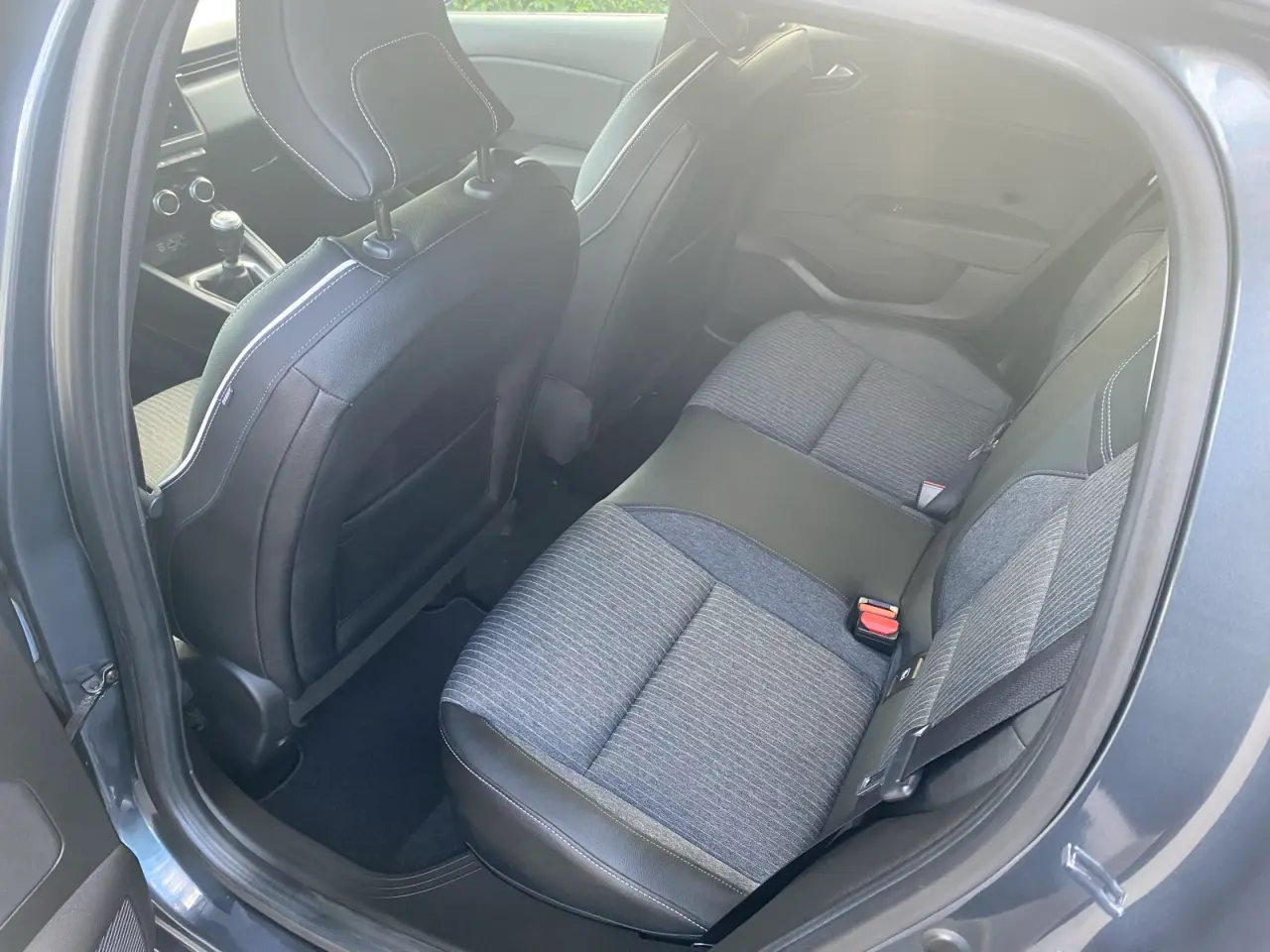 Billede 11 - Velholdt Renault Clio