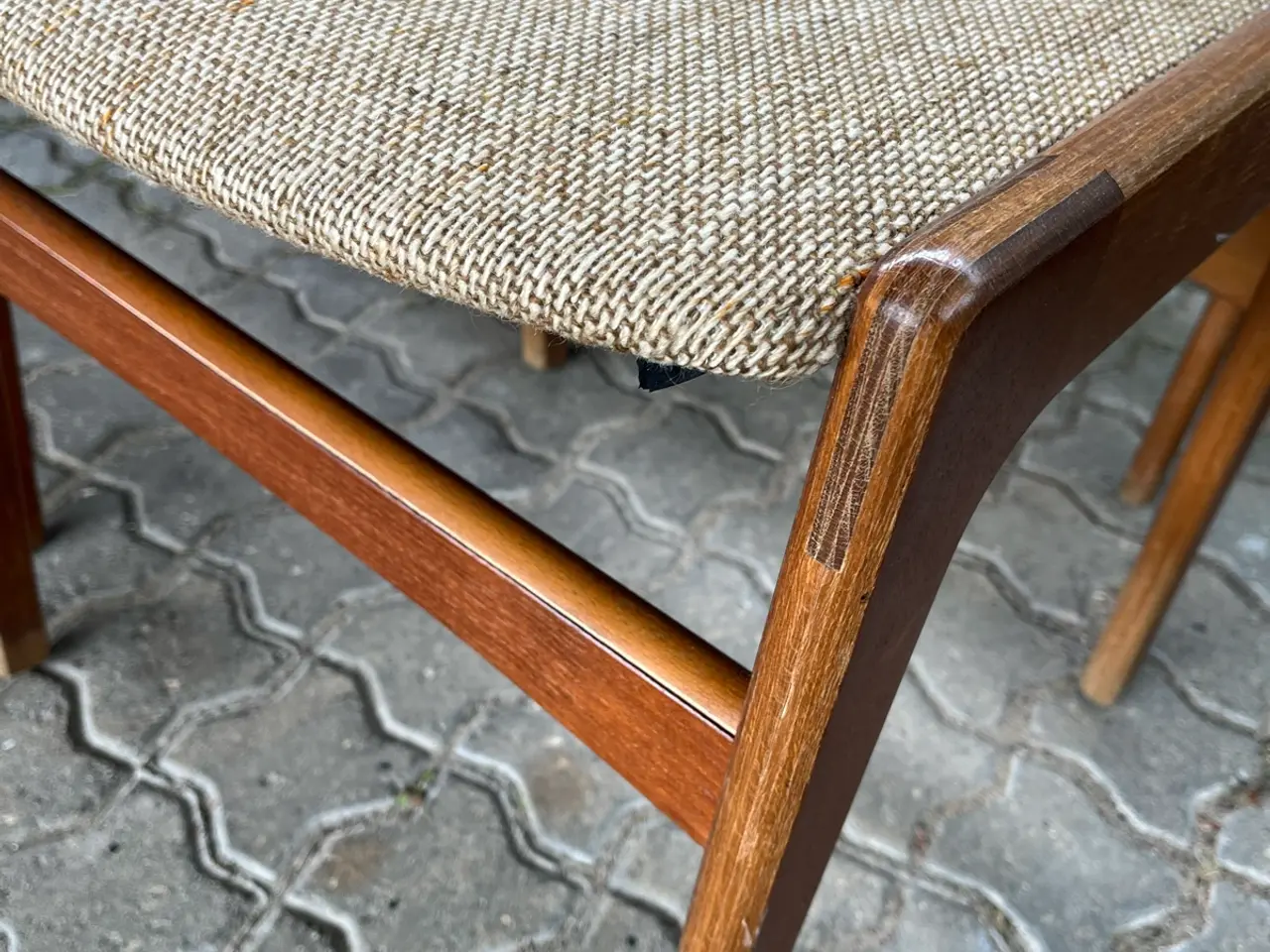 Billede 9 - Retro spisebord med 6 stole