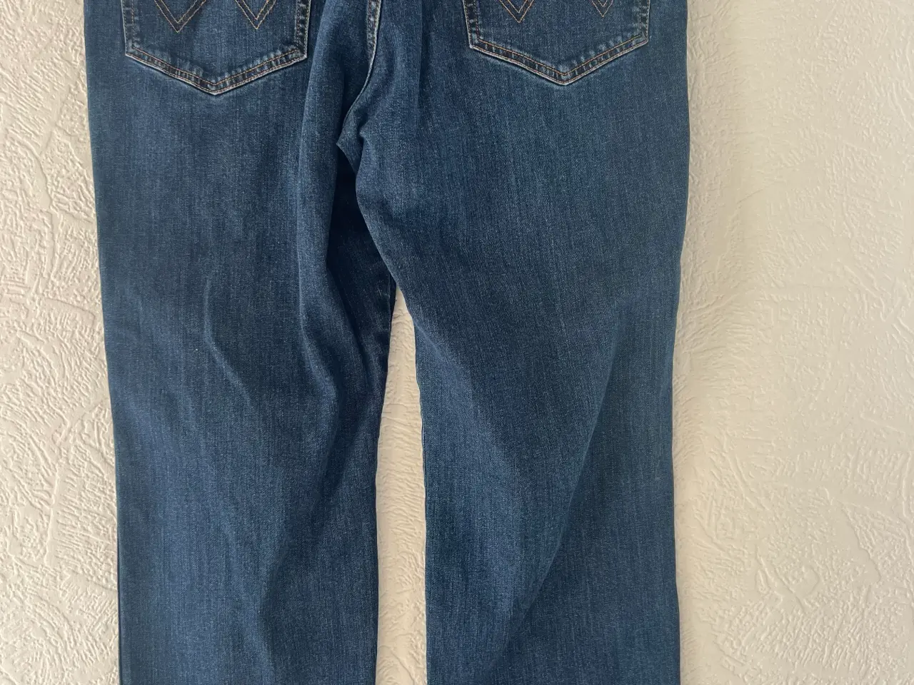 Billede 8 - Blå Wrangler Jeans. (Str: W40/L32)