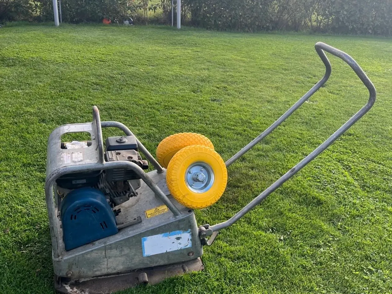 Billede 1 - 100 kg pladevibrator udlejes