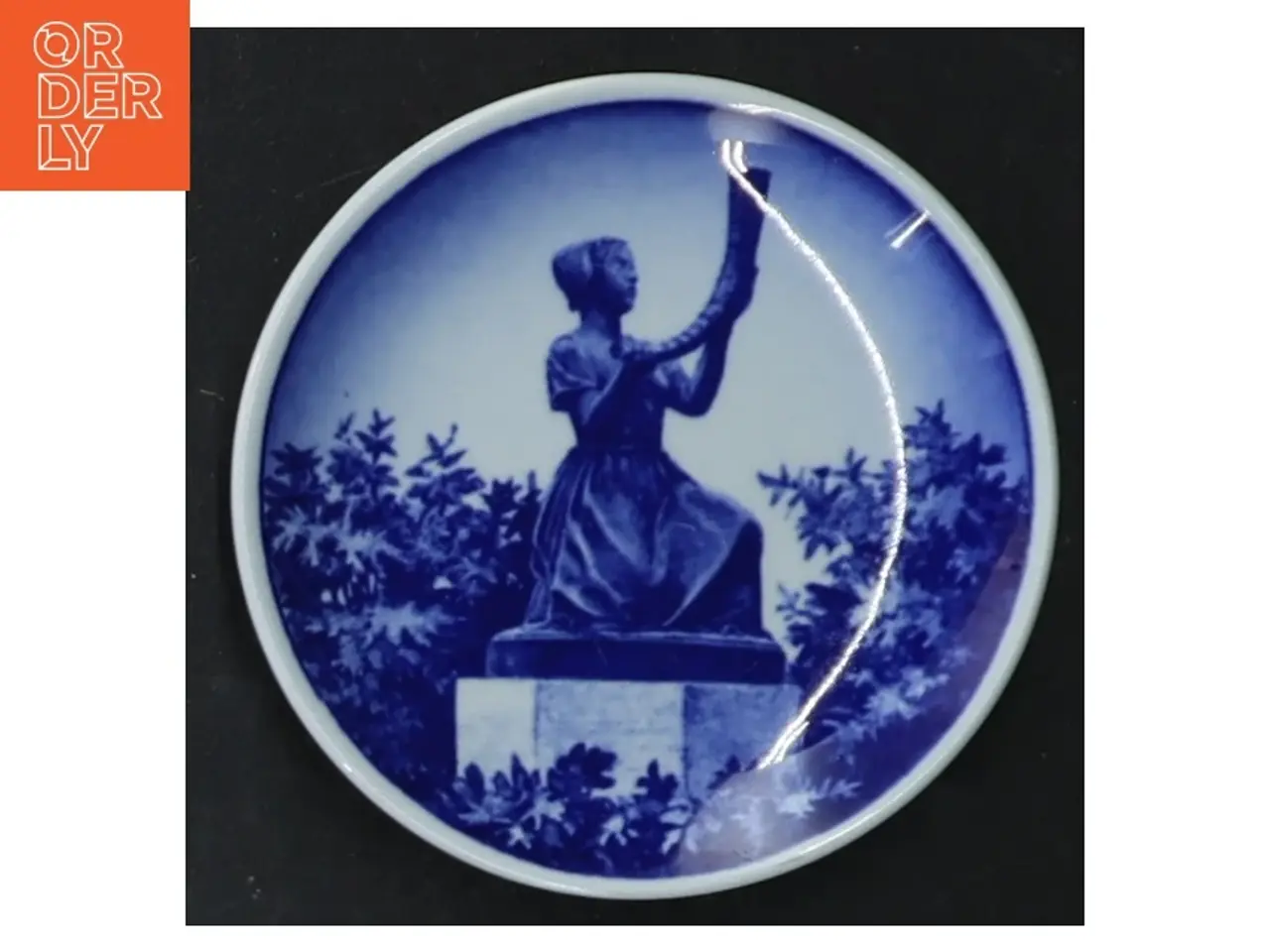Billede 1 - Blå og hvid dekorative platter fra Royal Copenhagen (str. Ø 8 cm. 5 styk)