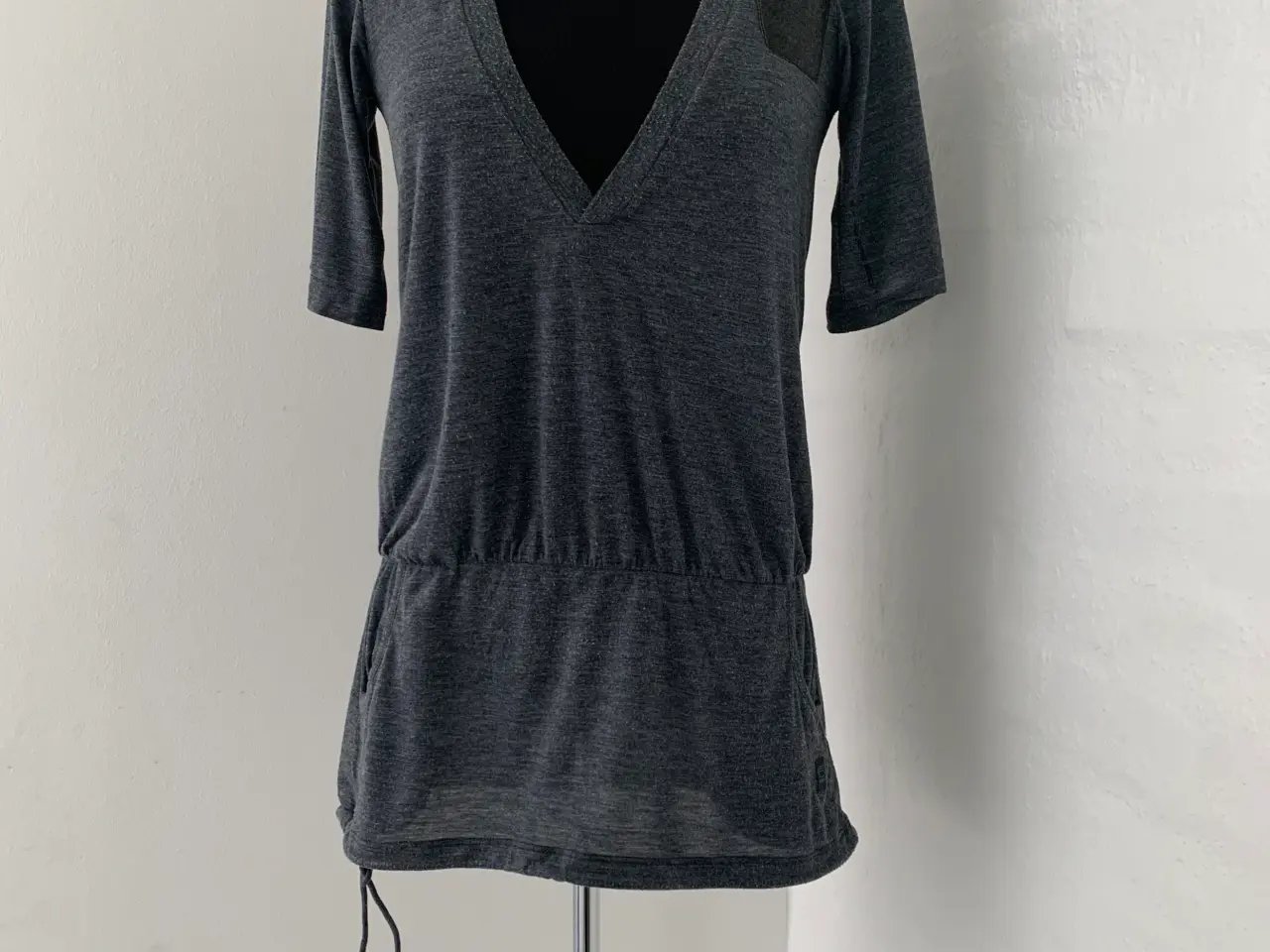 Billede 1 - T-shirt str.34