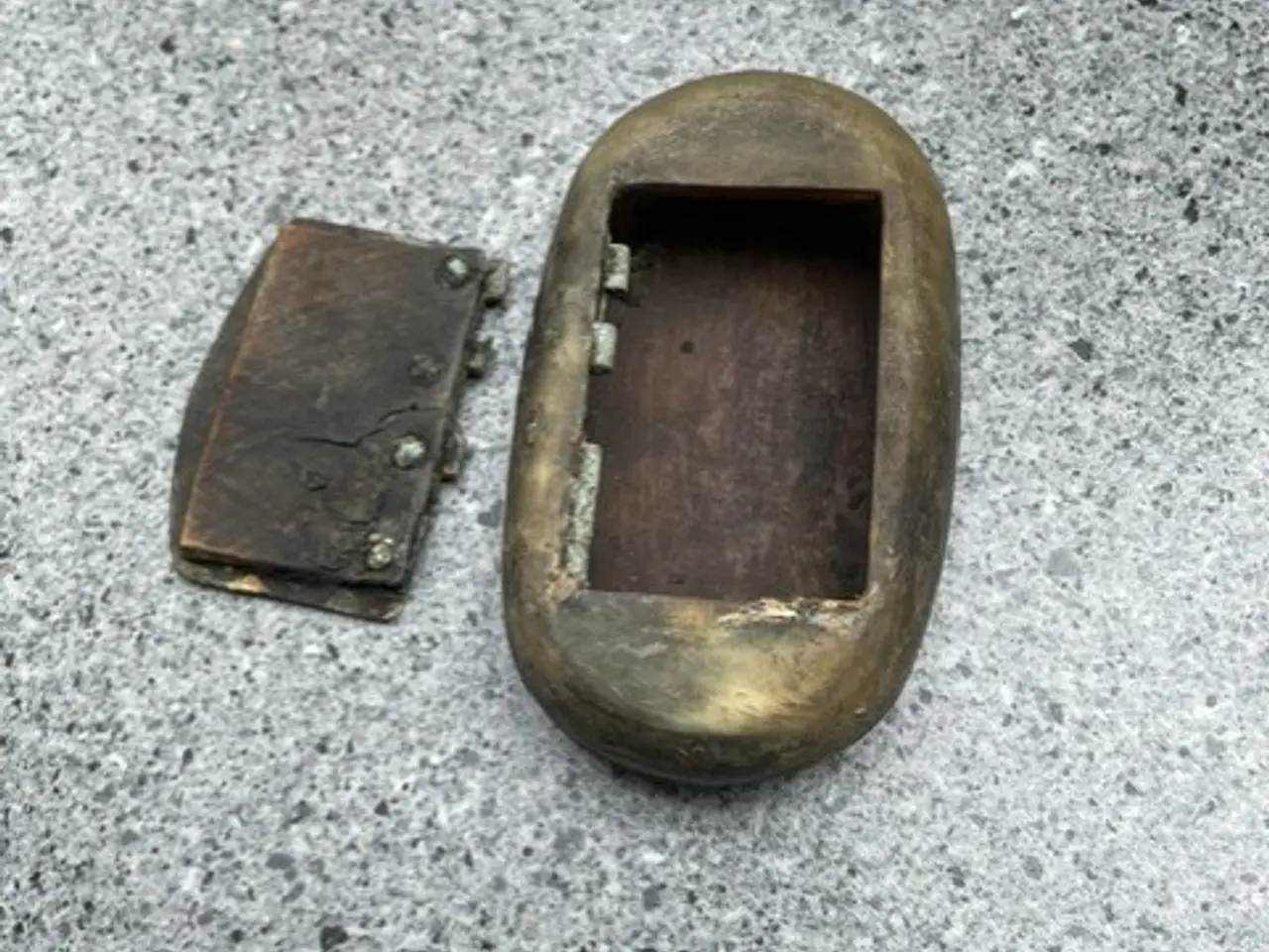 Billede 1 - antik snusdåse af horn,