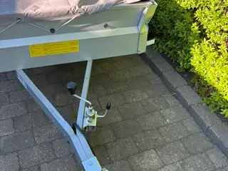 Trailer 2 mdr. gammel, trafikskadet.