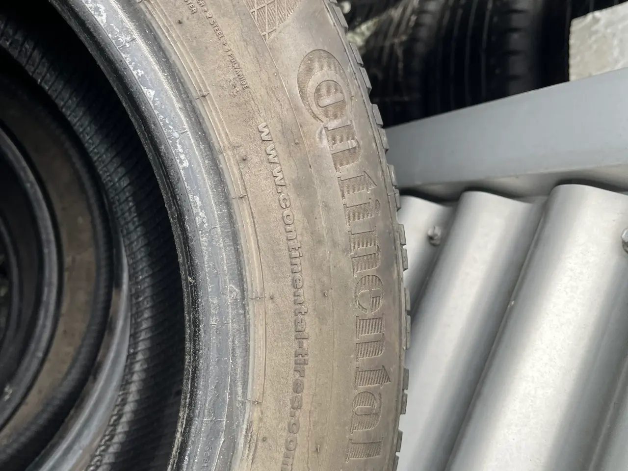 Billede 5 - 185/60R15 contintal vinterdæk 