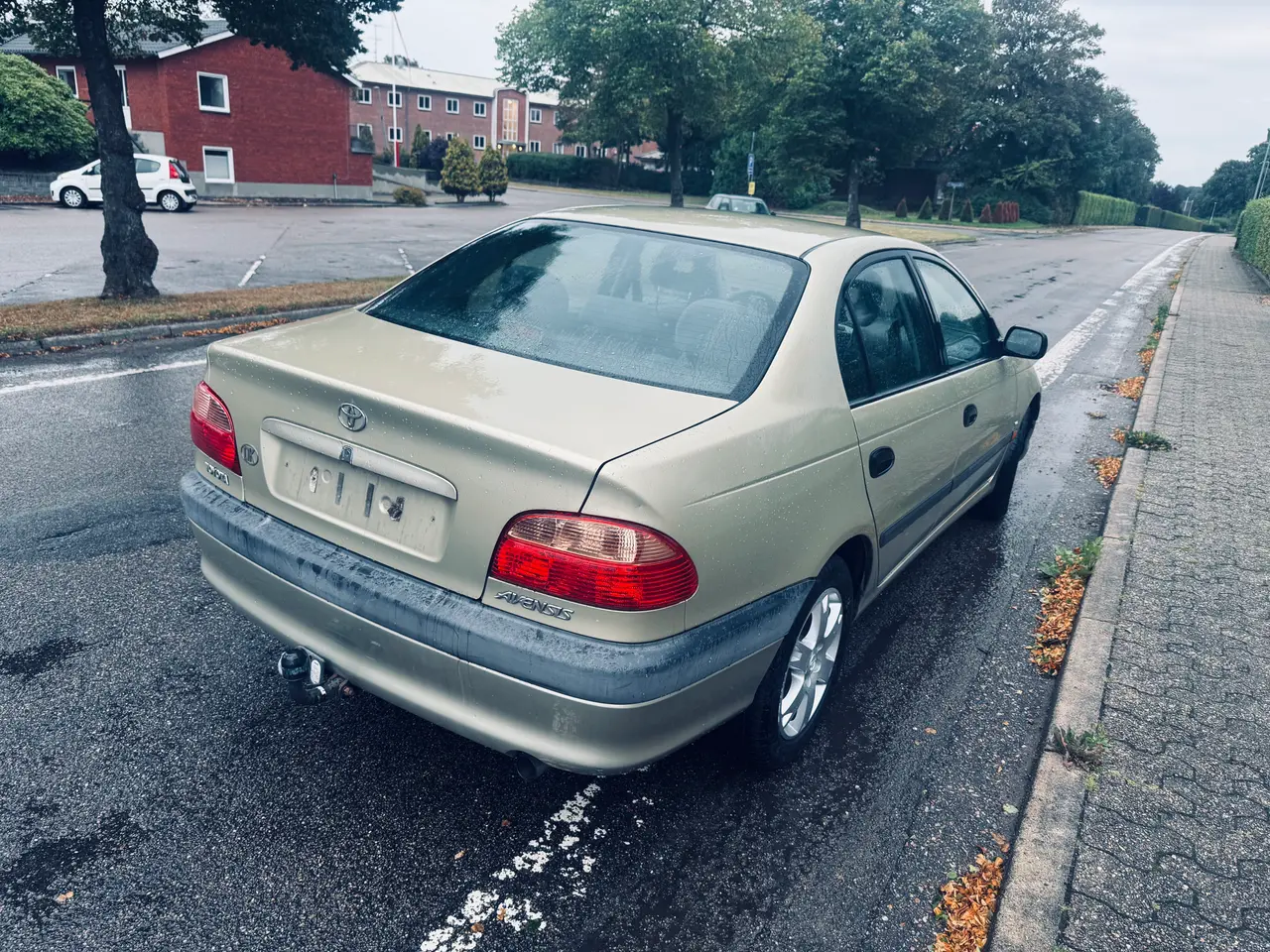 Billede 14 - Toyota avinses 1,8 VVTI sol Kørt 109.000