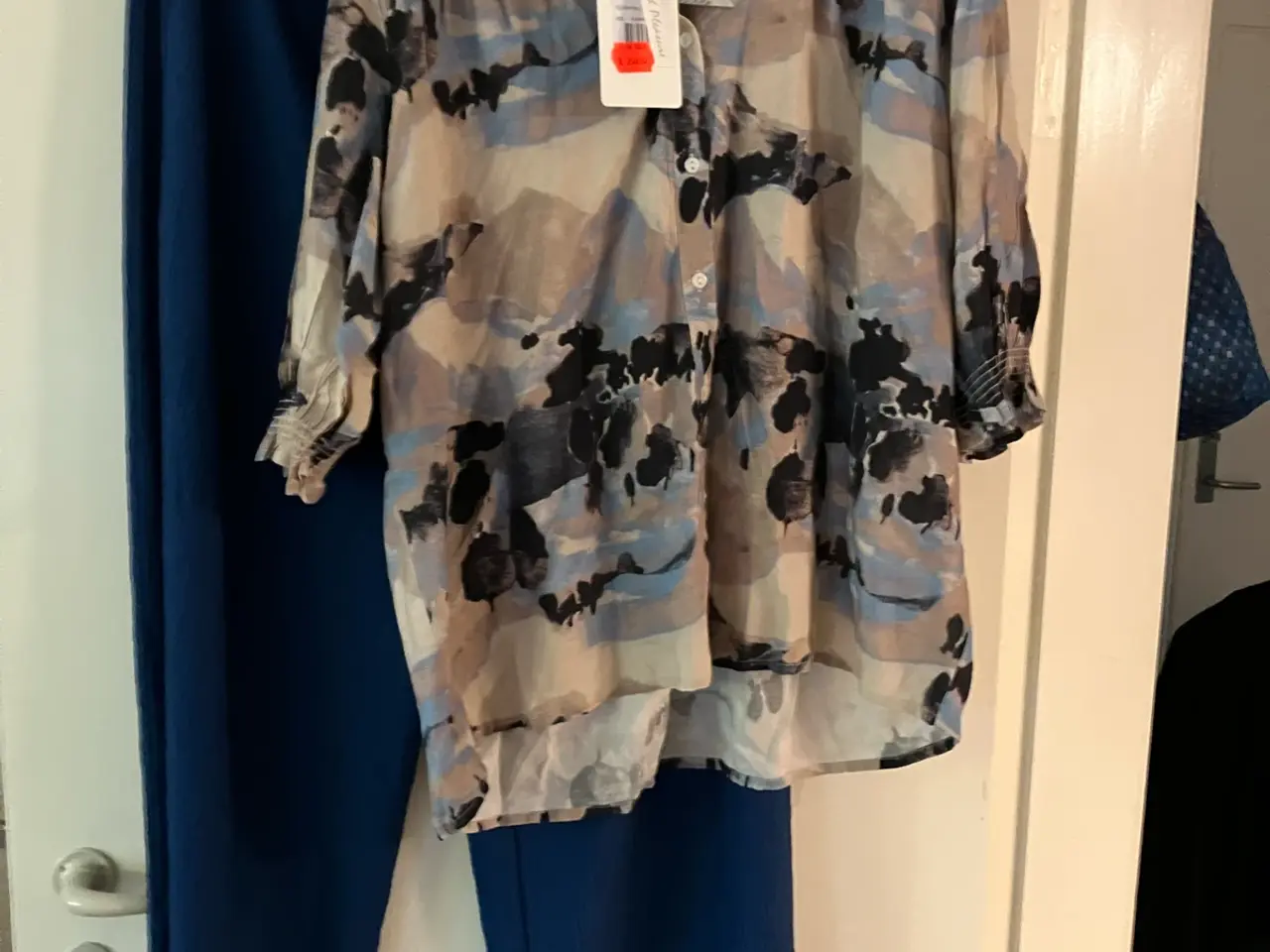 Billede 1 - Bluse og bukser 46/48