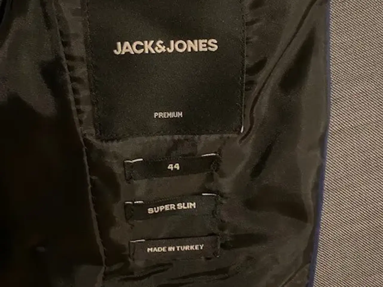 Billede 4 - Jakkesæt Jack & Jones til konfirmanden