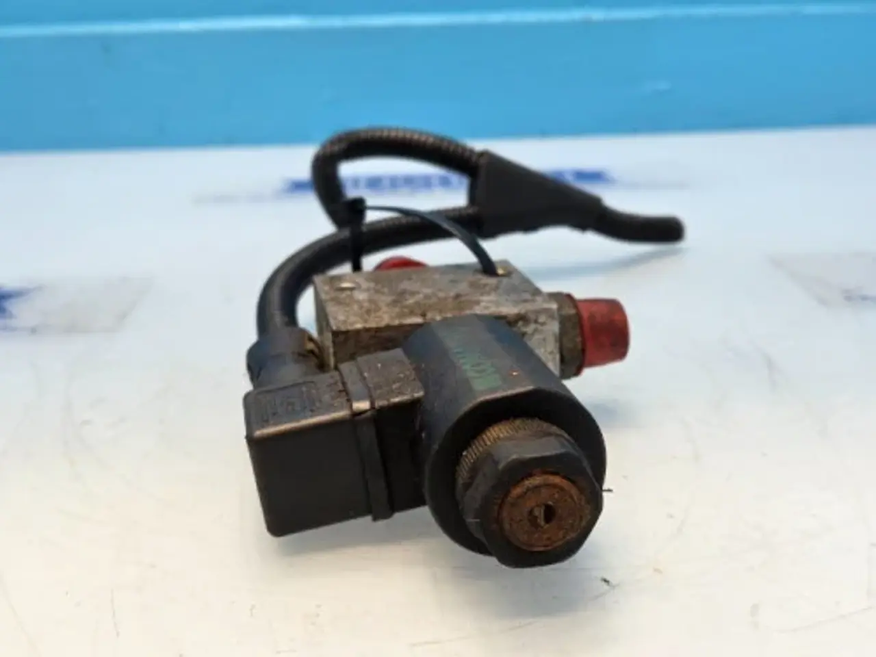 Billede 4 - Massey Ferguson 7274 Trykventil 45110054