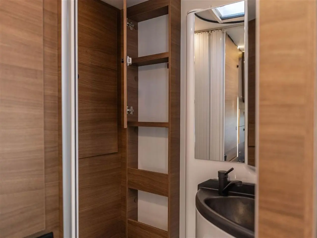 Billede 18 - 2027 - Benimar Yrteo Ny bestseller under 6 meter