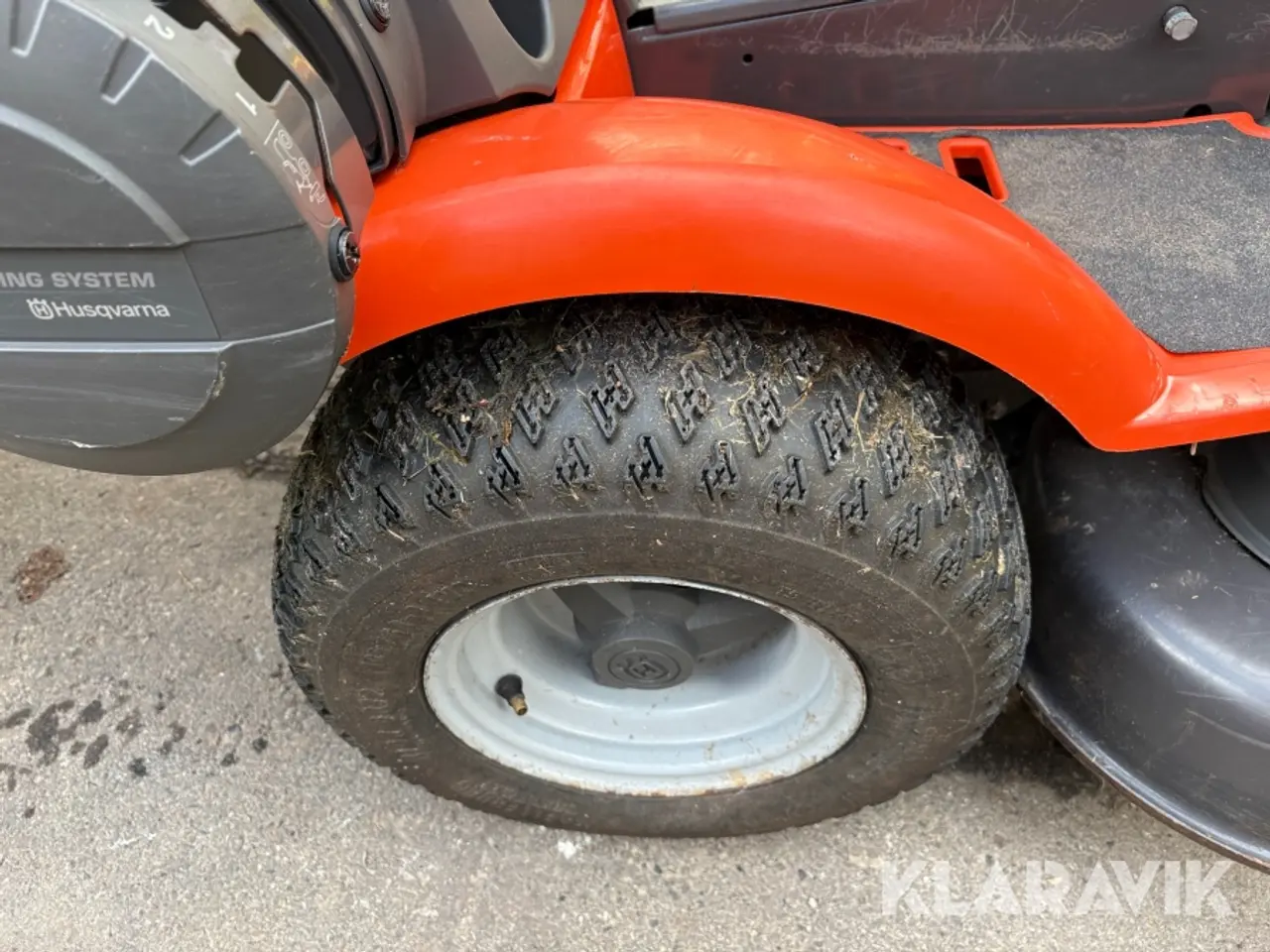 Billede 10 - Græsslåmaskine Husqvarna R11C