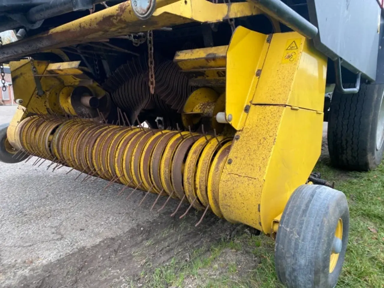 Billede 13 - New Holland BB940R sælges i dele/For parts