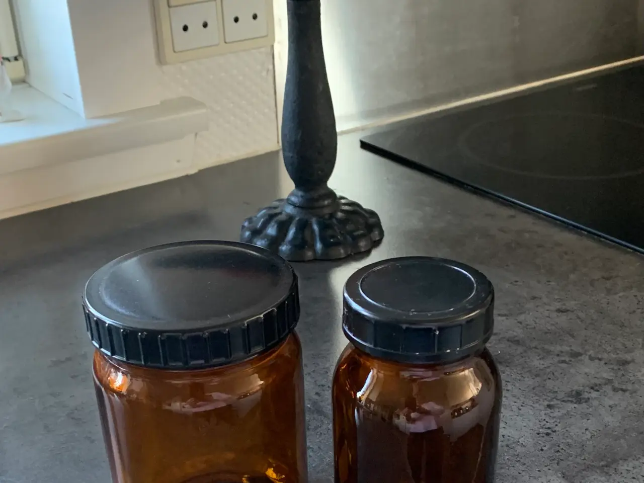 Billede 1 - Apotekerglas med skruelåg 10 kr./stk.
