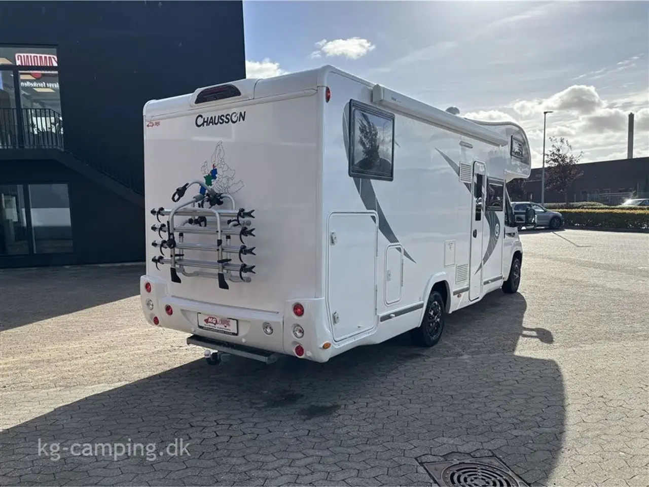 Billede 3 - 2021 - Chausson First Line C717   Rummelig familiecamper med masser af komfort!  Vejet til 3032kg inkl 1/2 Tank.