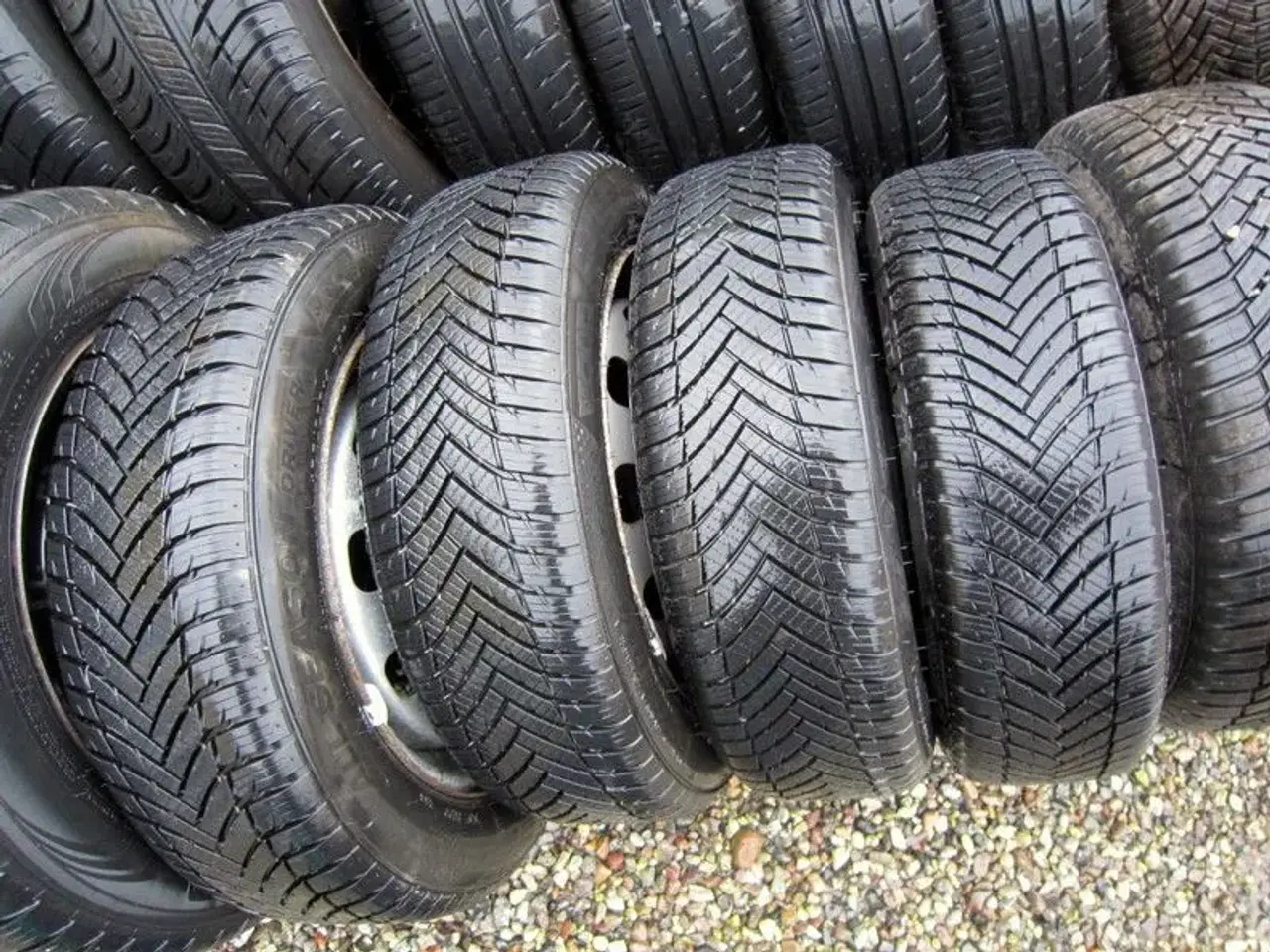 Billede 19 - 14"15"16"17 vinterdæk 30 sæt med masser af mønster