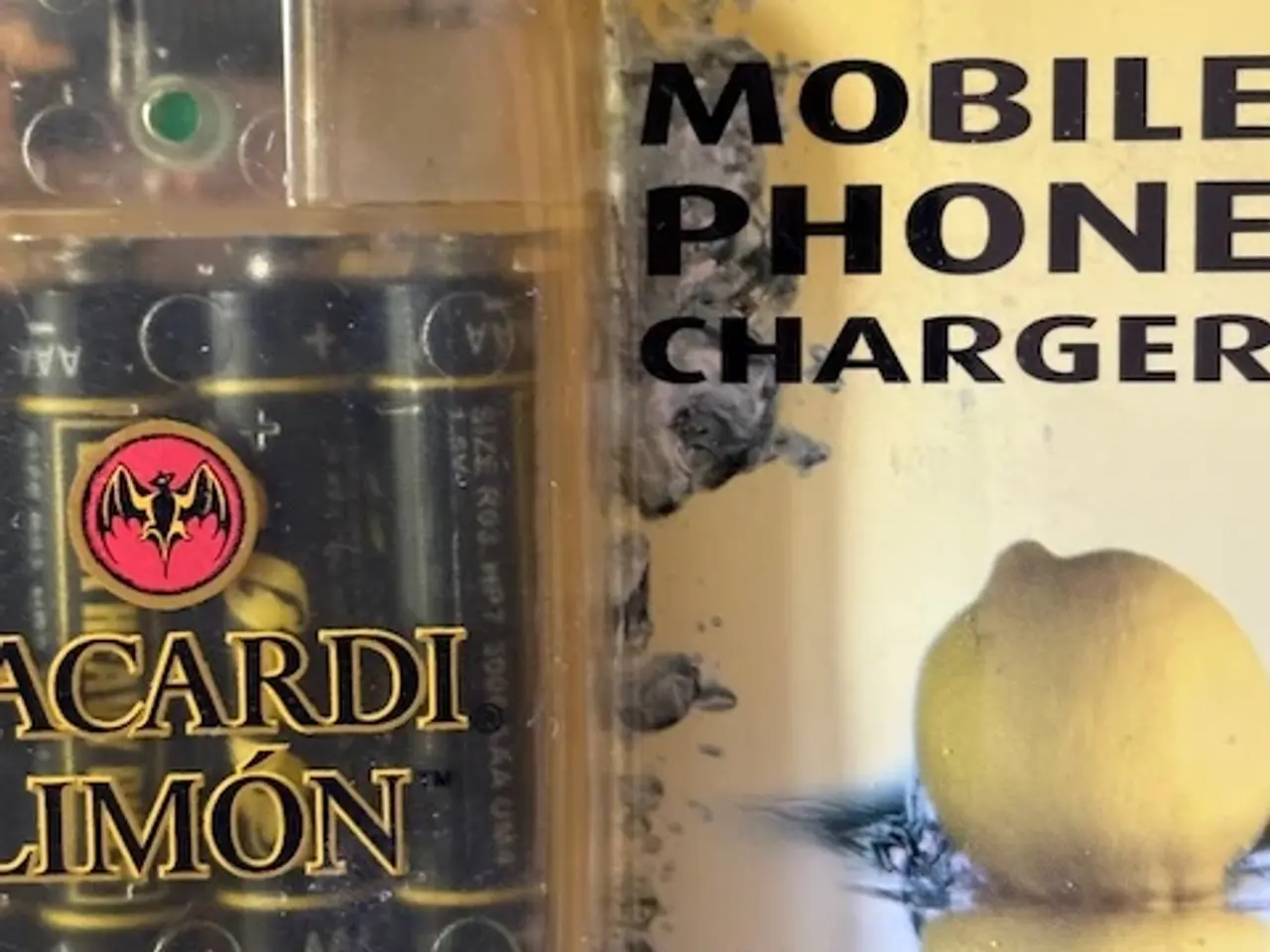 Billede 1 - Travel mobile phone charger mrk. Bacardi Limon