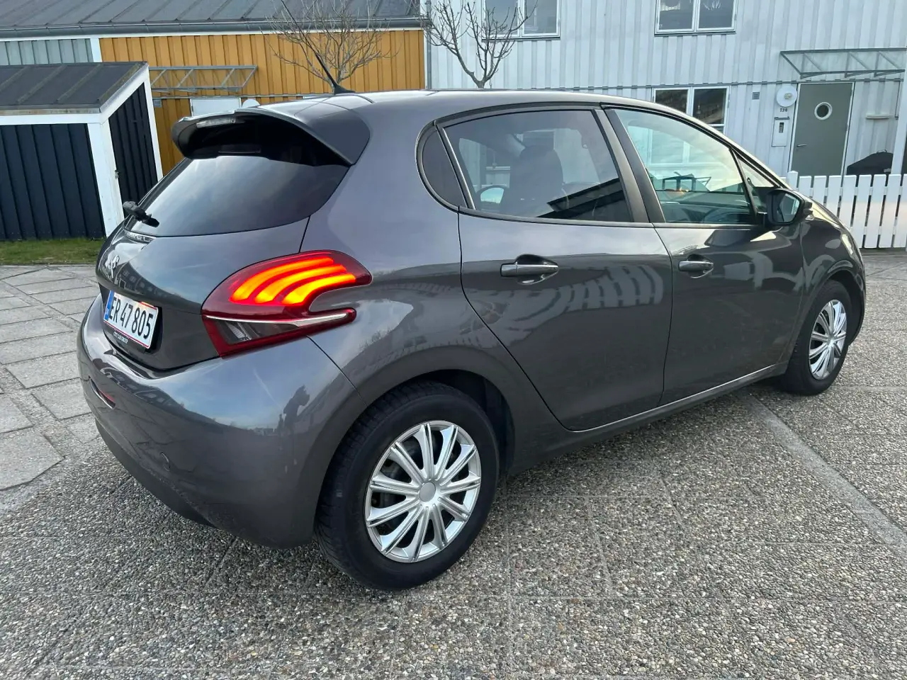 Billede 4 - Pæn og velholdt Peugeot 208 søger ny ejer🚗