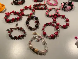 Nye knyttede armbånd