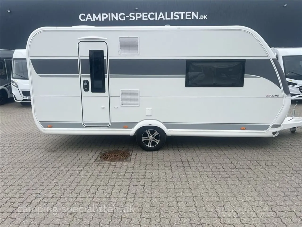 Billede 1 - 2026 - Hobby De Luxe 460 SFf 2026 Hobby De Luxe 460 SFf DK LINE - se den NU hos Camping-Specialisten.dk