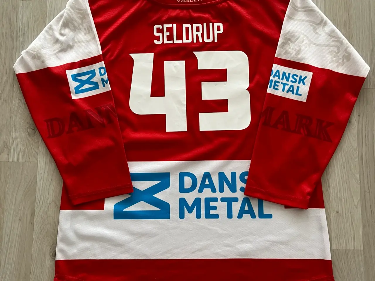 Billede 2 - Mathias Seldrup - Danmark ishockeytrøje - YXL