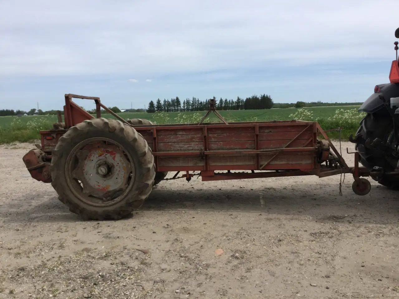 Billede 1 - Uggerby møgspreder