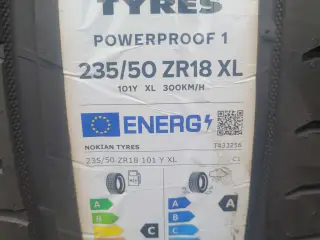 235 / 50 R 18