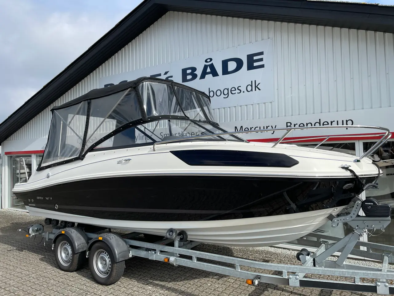 Billede 2 - VR5 Cuddy med F225 Mercury V6 og 2500 kg Brenderup trailer.