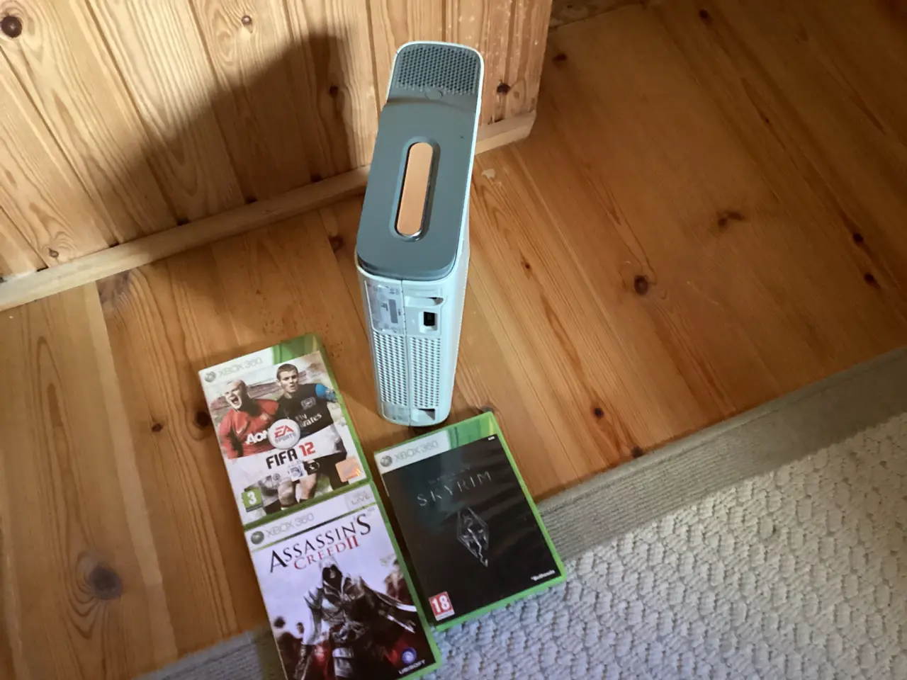 Billede 2 - Xbox 360 u/tilbehør med 3 spil, 250kr.