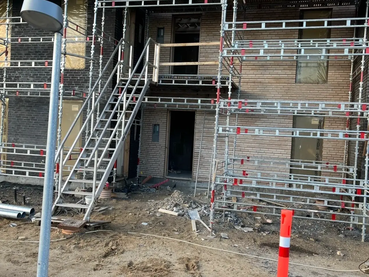 Billede 5 - Facade stillads i Haki 
