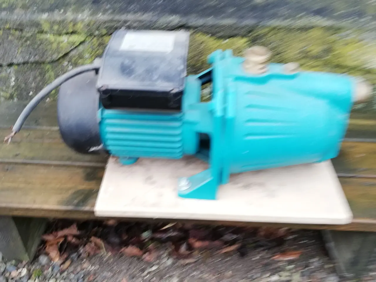 Billede 1 - vandpumpe fra biltema