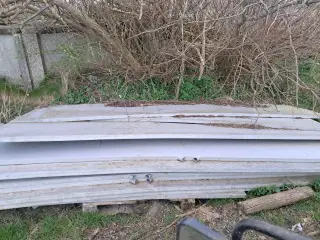 Grise skillevægge