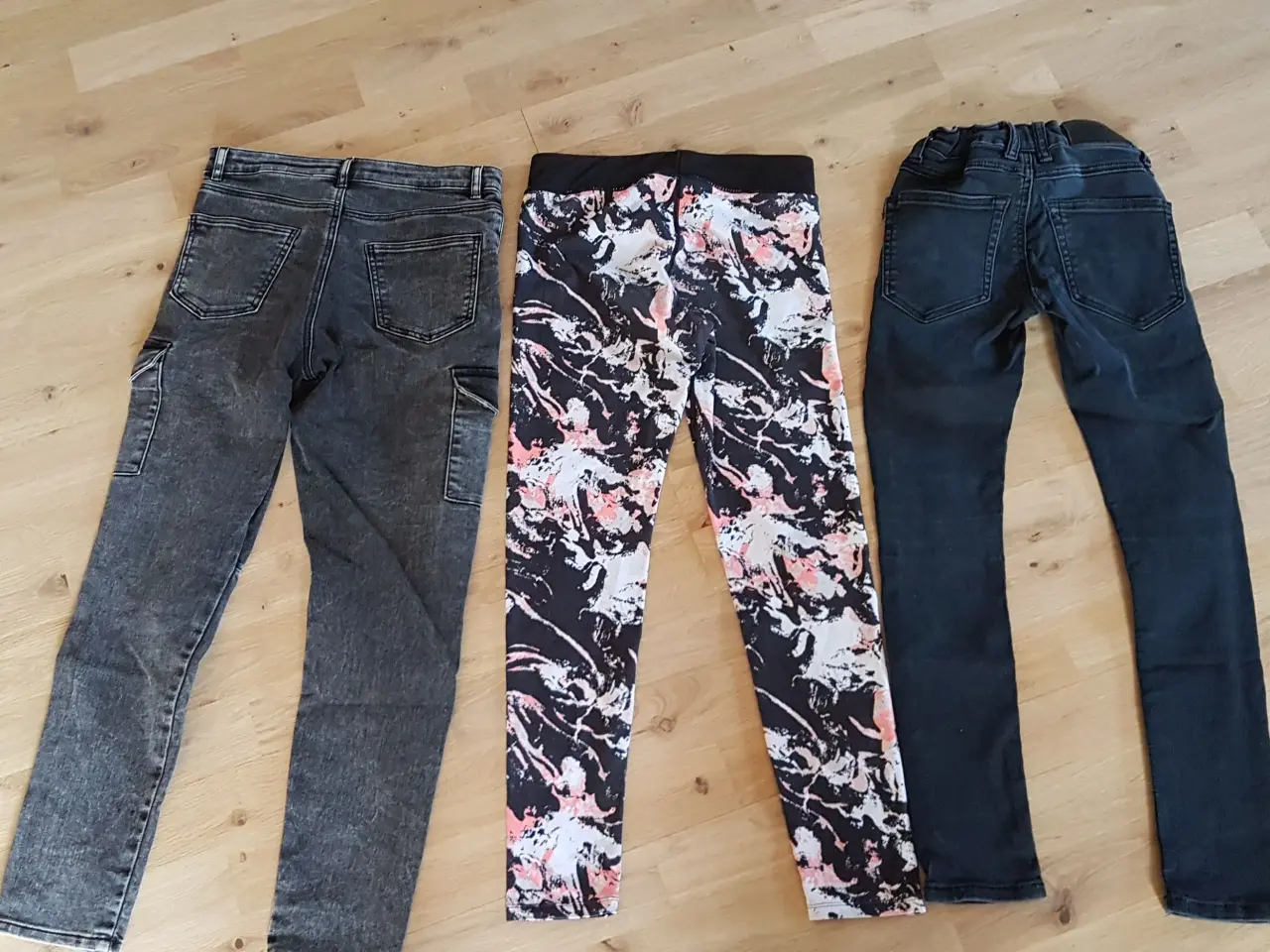 Billede 2 - Pige bukser, jeans str 146/152