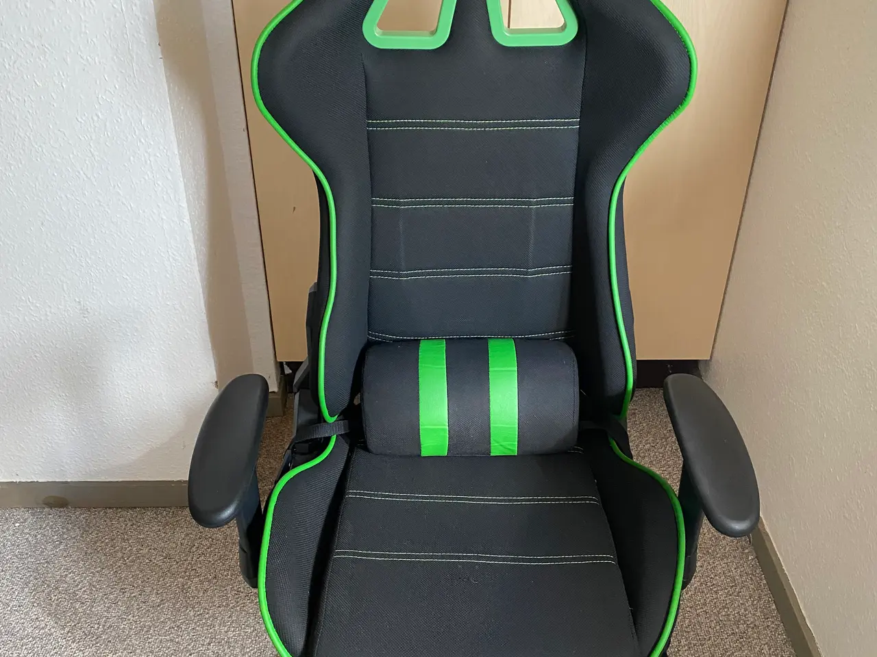 Billede 1 - Gamerstol. Næsten som ny