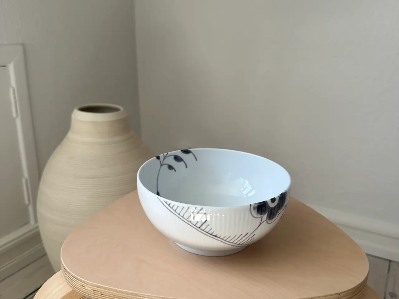 Billede 2 - Royal Copenhagen Sort Mega Riflet Skål Ø 18 cm - P
