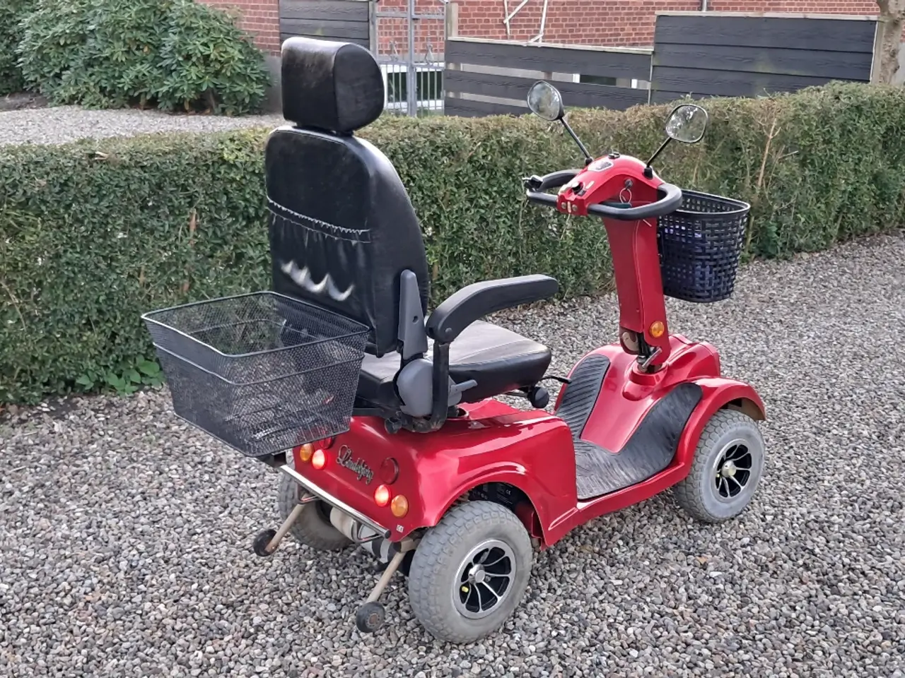 Billede 9 - 4-hjulet elscooter med nye batterier 