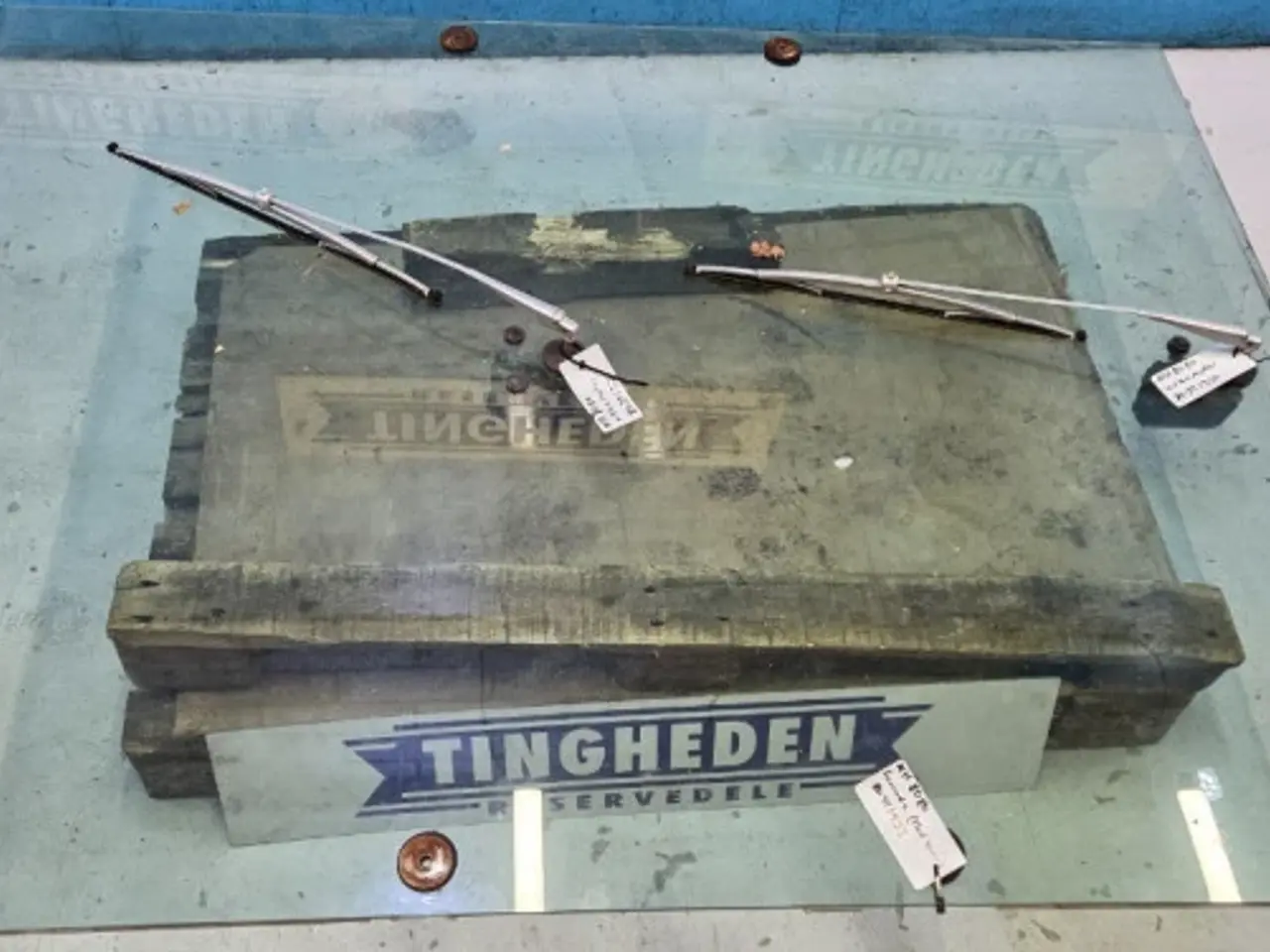 Billede 2 - New Holland 8080 Forrude 80411933