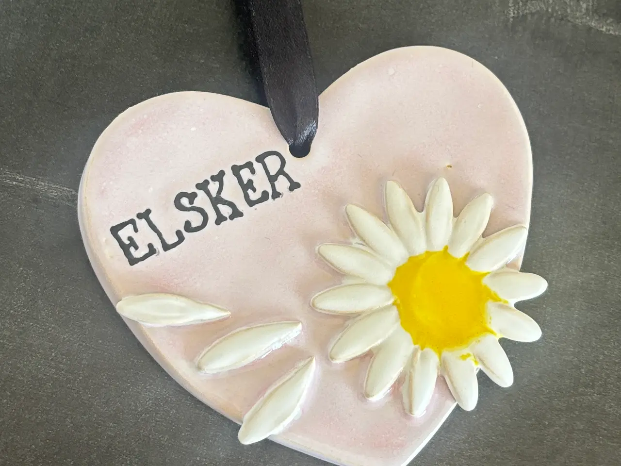 Billede 3 - Elsker hjerte håndlavet i keramik.