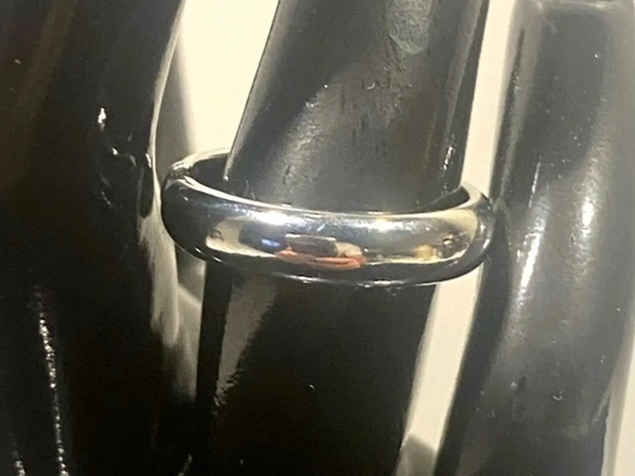 Billede 1 - * Sterlingsølv; Klassisk og simpel fingerring