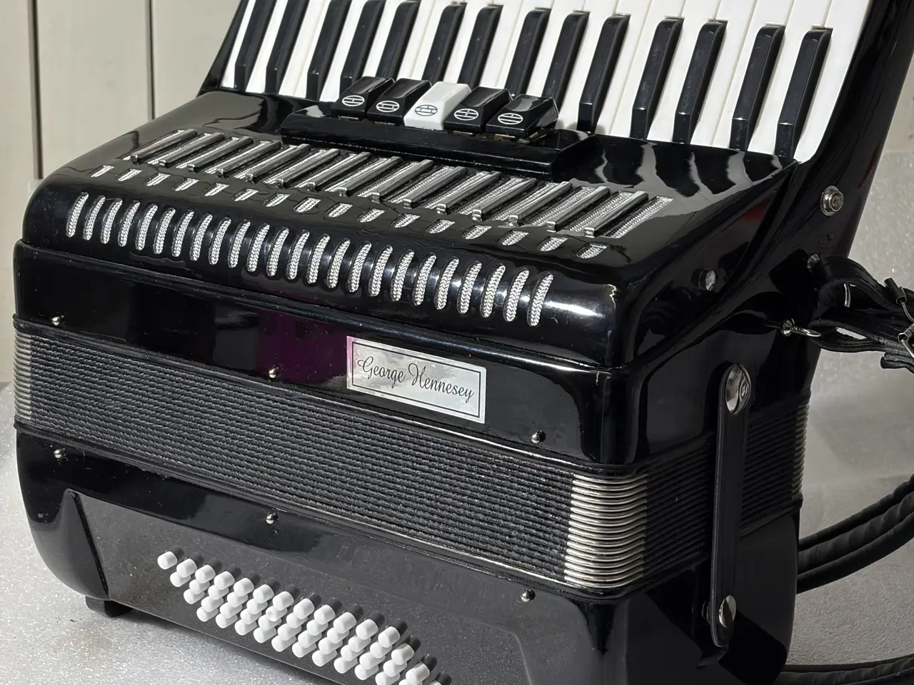 Billede 3 - George Hennesy harmonika 34 tangenter 24 basser