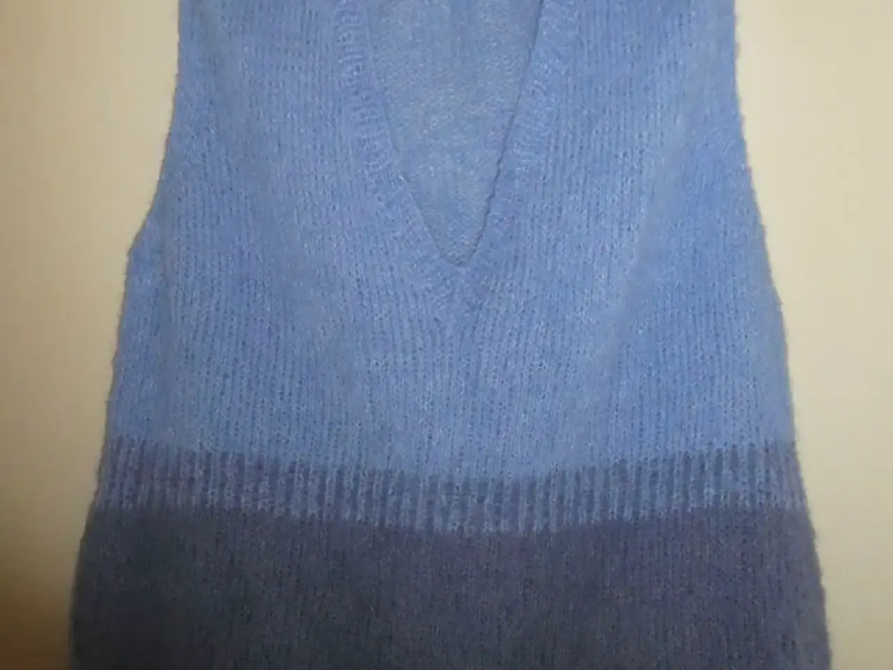 Billede 1 - Ny håndstrikket pullover