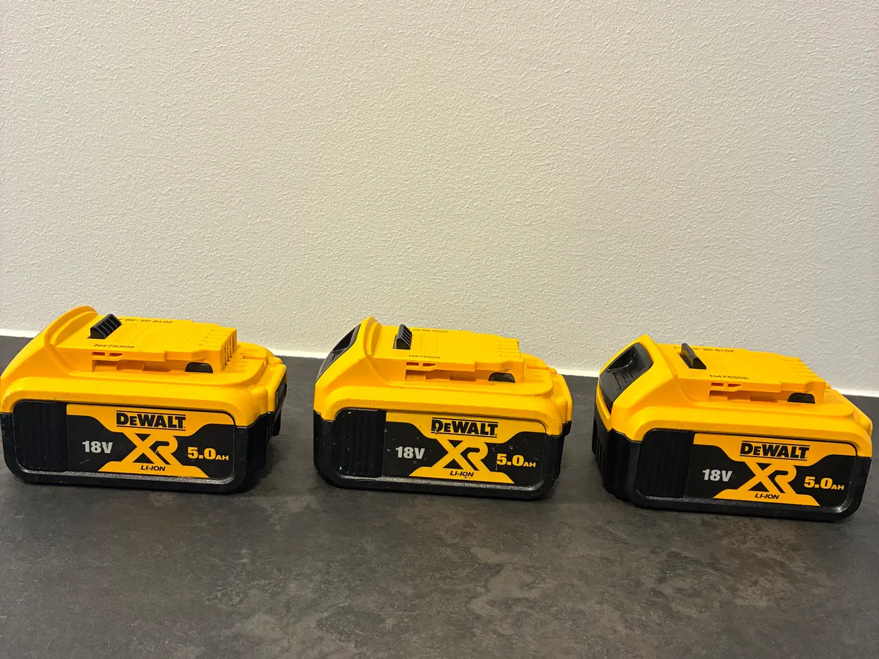 Billede 1 - DeWalt 18V 5.0 Ah XR Li-Ion batterier (3 stk.)