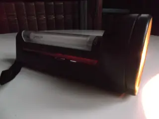 DURACELL 3 i 1 lommelygte til 4 stk. AA batterier