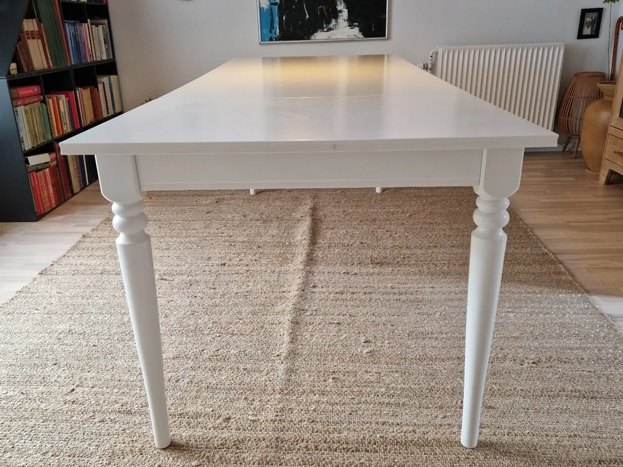 Billede 3 - Hvidlakeret spisebord