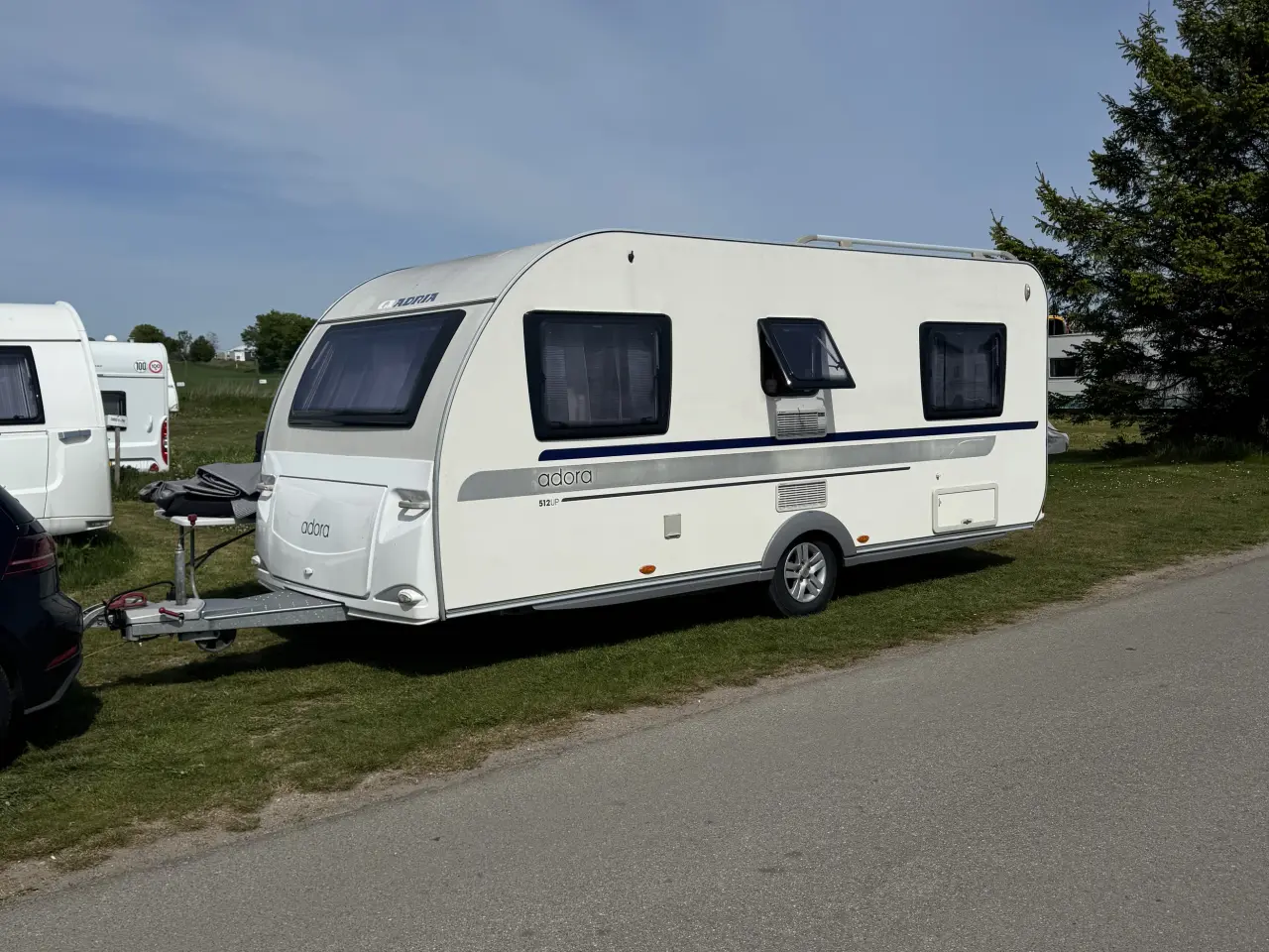 Billede 2 - •	“Udlejes: Adria Adora campingvogn – klar til som