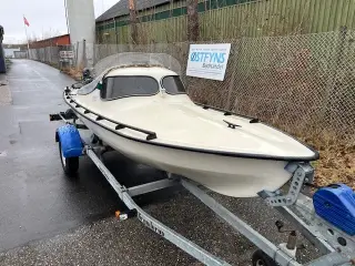 Mopa Senior med Yamaha og bådtrailer