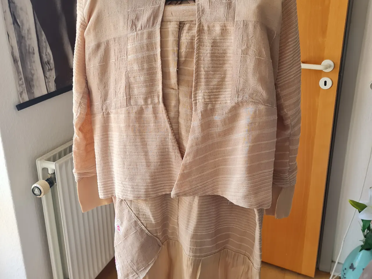 Billede 3 - Uldahl jakke str 40 L og nederdel str 42