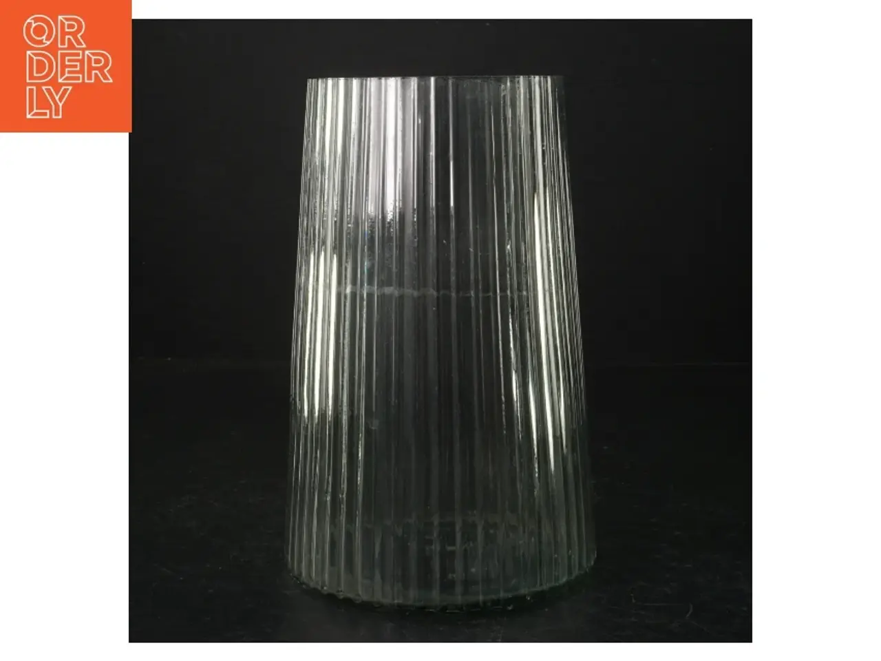 Billede 1 - Glasvase (str. H. 20 cm. ø. 12,5 cm)