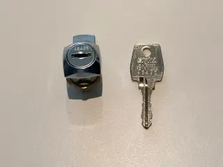 Nøglecylinder med nøgle