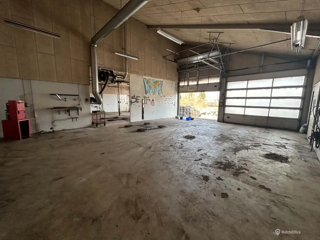 Billede 5 - Erhvervslejemål på 911 m² med værksted. hal og kontor
