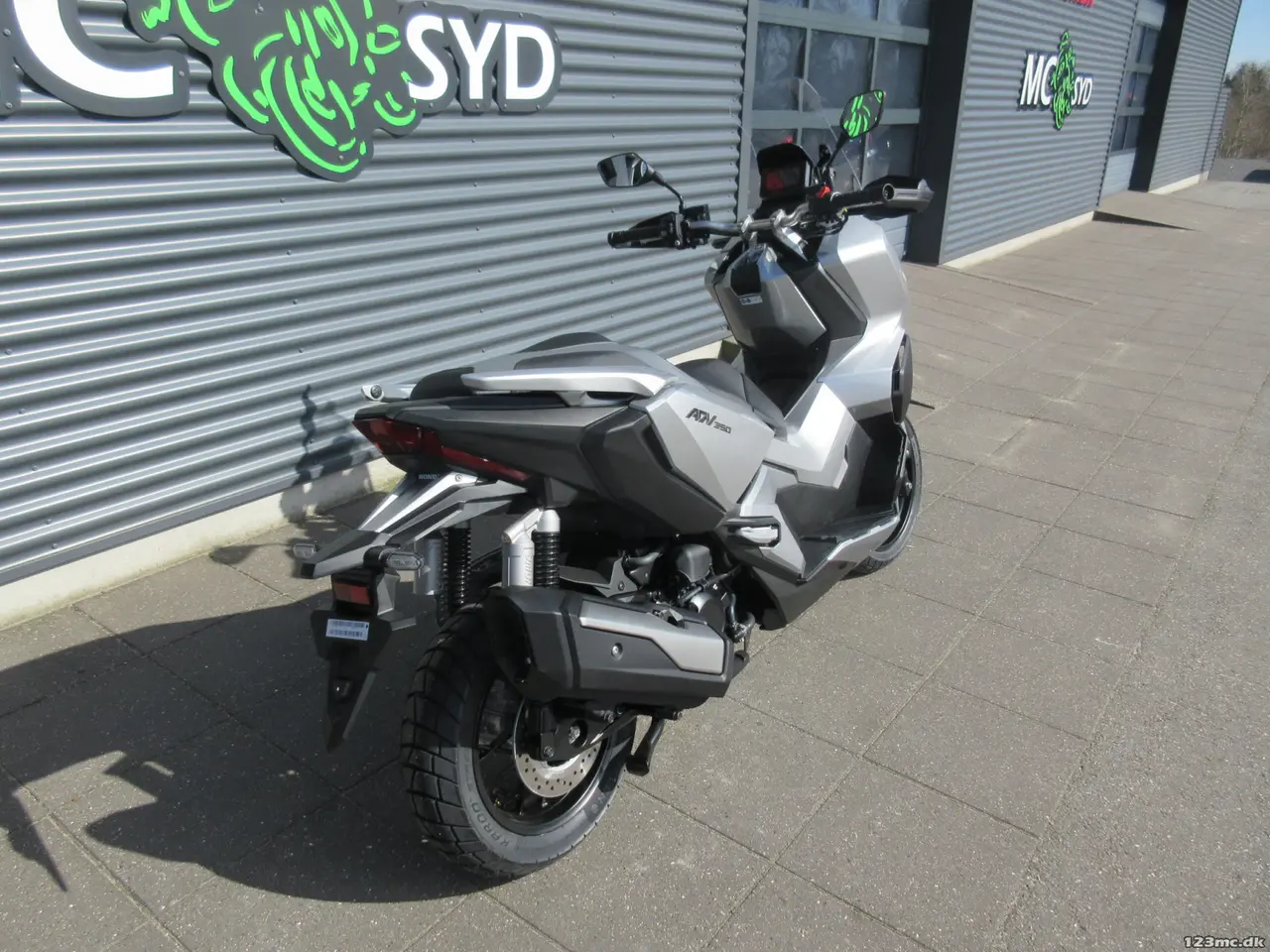 Billede 3 - Honda ADV 350 MC-SYD BYTTER GERNE 5 ÅRS GARANTI